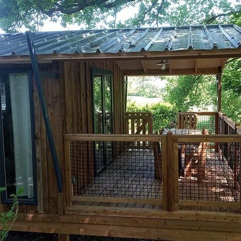 Tente en toile et en bois 5 personnes - Lodge Luxe nature surplombant la rivière avec vue panoramique - climatisé
