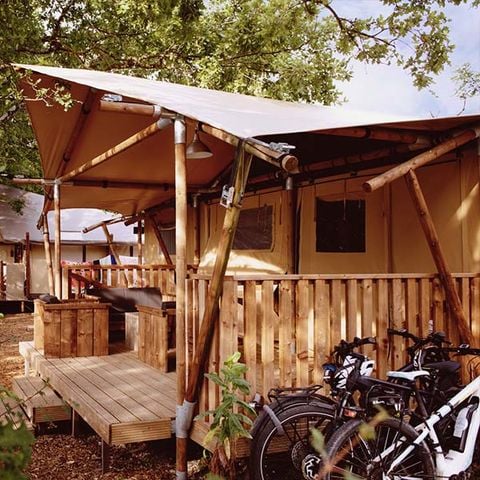 Tente en toile et en bois 6 personnes - Tente Luxury lodge nature avec vue rivière