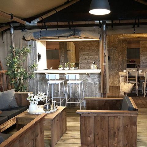 Tente en toile et en bois 6 personnes - Tente Luxury lodge nature avec vue rivière