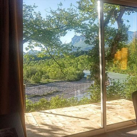 Chalet 6 personnes - Chalet de luxe Mimosa surplombant la rivière avec avec vue panoramique - Climatisé