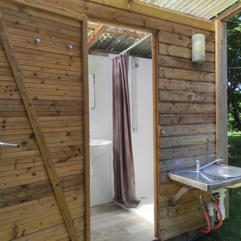 TENTE TOILE ET BOIS 5 personnes - Greenlodge avec sanitaire privé