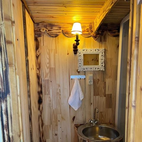 UNUSUAL ACCOMMODATION 2 people - Baudelaire