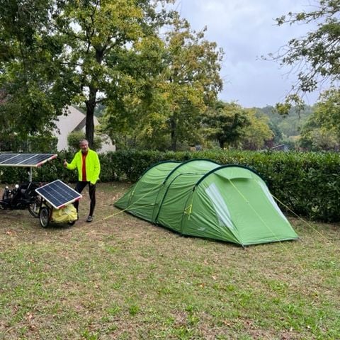 Pitch - Hiker & Cyclist package ( 1 tent / 1 bike or motorbike)
