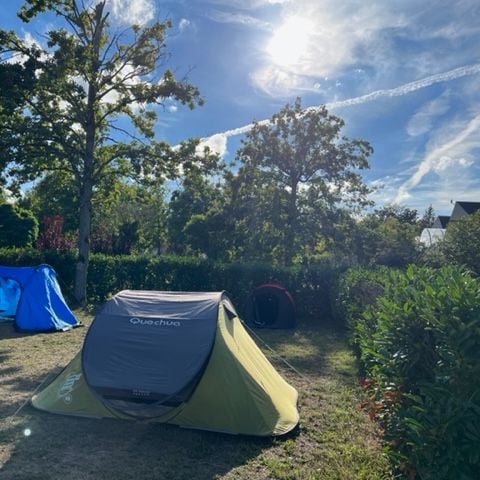 Pitch - Hiker & Cyclist package ( 1 tent / 1 bike or motorbike)