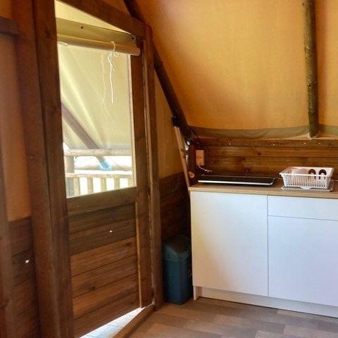 TENDA IN TELA E LEGNO 5 persone - Logge di tende senza servizi igienici