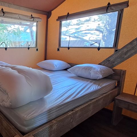 Zelt 8 personen - „Prestige Plus“ – - 4 Schlafzimmer - 1 Badezimmer