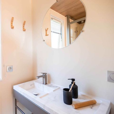 Mobilhome 4 personnes - Luxe - 2 chambres et 2 salles de bain