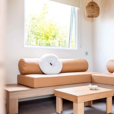 Mobilhome 8 personnes - Luxe Jacuzzi - 4 chambres et 3 salles de bain