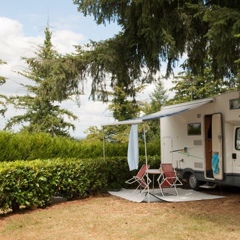 Stellplatz - Stellplatz Komfort 80m² - 10A