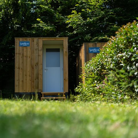 STAANPLAATS - Luxe kampeerplaats - Individueel sanitair