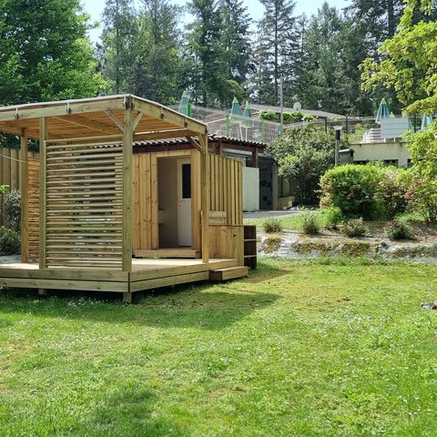 Kampeerplaats - Kampeerplaats Luxe Plus - Individueel sanitair + Terras