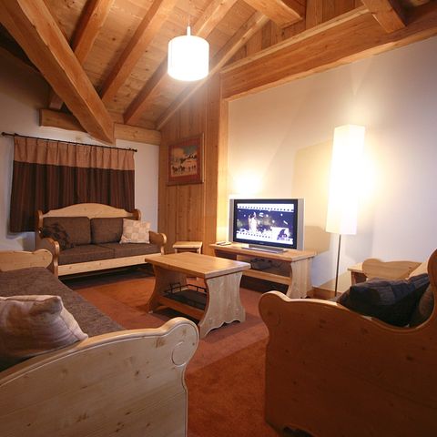 Apartment 8 persons - 4 room cabin for 8 persons PMR