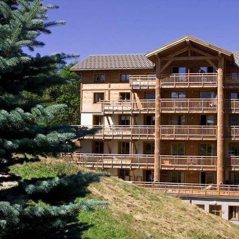 APARTMENT 8 people - 4 room cabin for 8 persons PMR