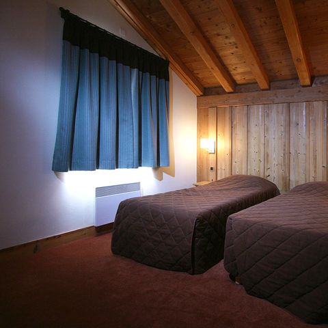 APPARTEMENT 10 personen - 5 kamers met slaapruimte voor 10 personen