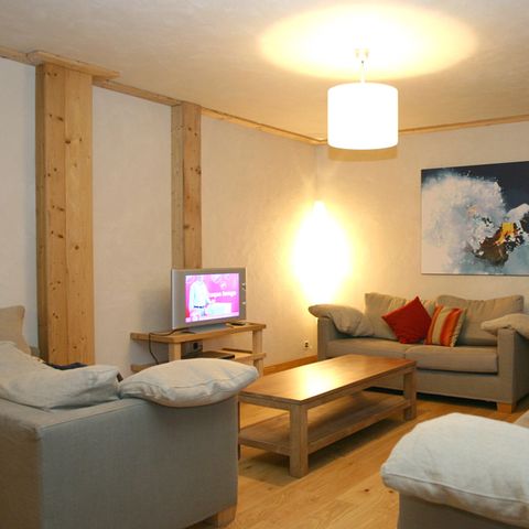 Apartment 12 persons - 5-room flat with sleeping area sleeps 12