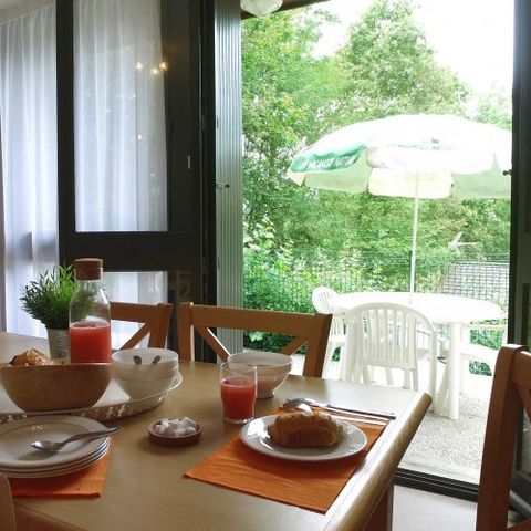 COUNTRY HOUSE 6 people