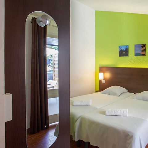 BUNGALOW 5 personnes - CLASSIQUE - 3P5Q