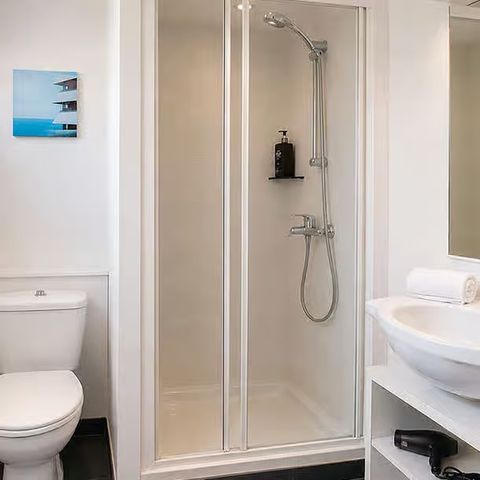 BUNGALOW 4 people - Premium Bung Duplex: 2 bedrooms, sleeps 4, terrace, air conditioning