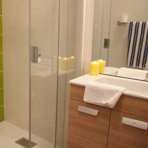 LANDHUIS 6 personen - 3 stuks