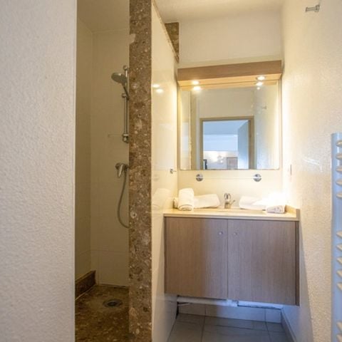 Piso 6 personas - " Balcón 3 habitaciones