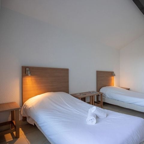 Piso 8 personas - " Balcón 4 habitaciones