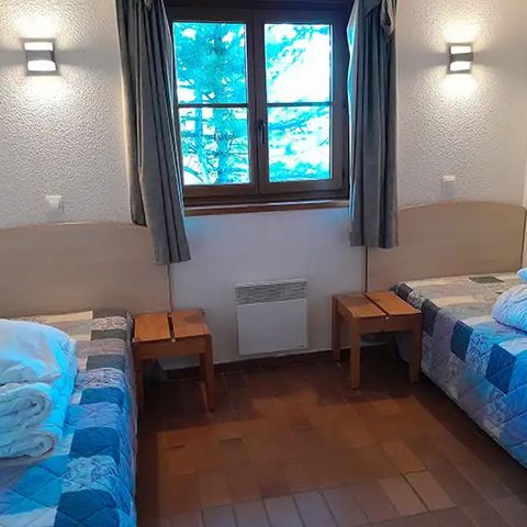 APARTMENT 5 people - 2-room "Duplex and balcony" flat
