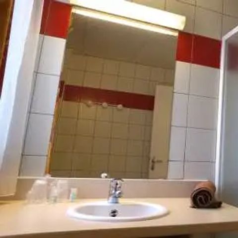 Hotelkamer 4 personen - Kamer van 28 m², 2 kamers (zonder keuken)
