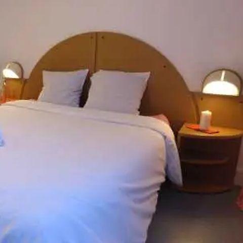 Hotelkamer 4 personen - Kamer van 28 m², 2 kamers (zonder keuken)