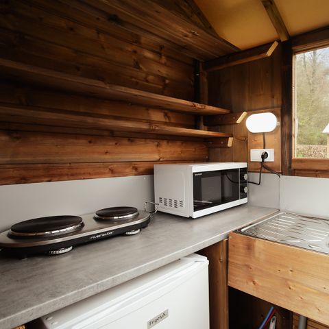 PARCELA - Parcela de acampada libre con instalaciones sanitarias privadas + cocina