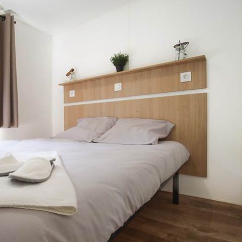 Mobilhome 4 personnes - Nest29 30,8 m²- 2 chambres + Terrasse couverte + TV