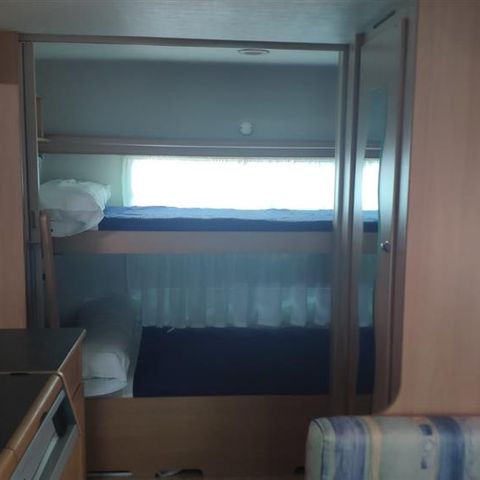 CARAVANE 4 personnes
