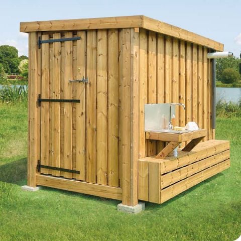 STAANPLAATS - Premium kampeerplaats voor tenten, caravans en campers met privé sanitair "Le Refuge".