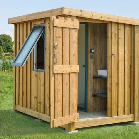 Pitch - Premium pitch for tents, caravans and motorhomes with private sanitary facilities "Le Refuge".