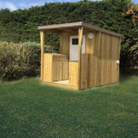 Pitch - Premium pitch for tents, caravans and motorhomes with private sanitary facilities + kitchen area