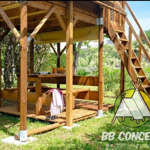 TENTE TOILE ET BOIS 2 personnes - Tente Bivouac sur pilotis bois et toile, sans sanitaires pour 2 personnes