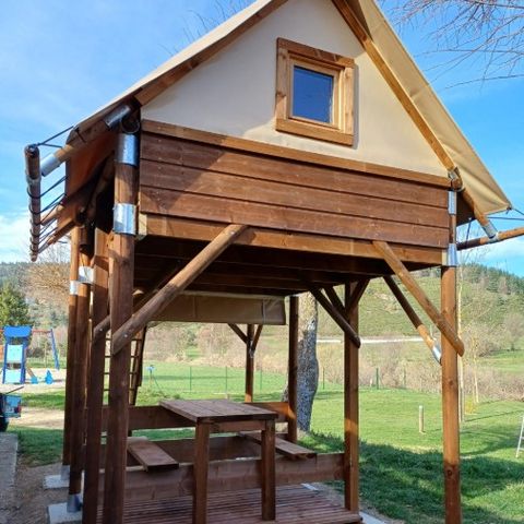 Canvas and wooden tent 2 persons - Bivouac tent on wood and canvas stilts, without sanitary facilities for 2 people