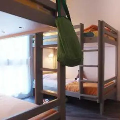 APARTMENT 8 people - Garden level 4-room flat