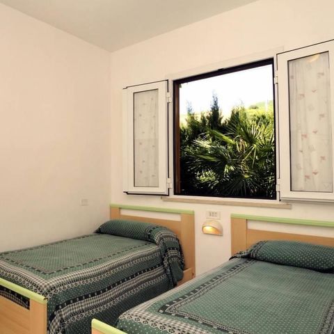 BUNGALOW 6 personnes - En dur - 2 pièces