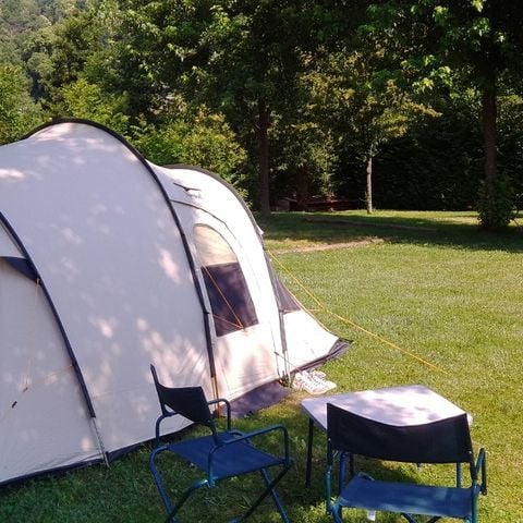 Kampeerplaats - pakket 1 persoon 1 tent/caravan/kampeerauto