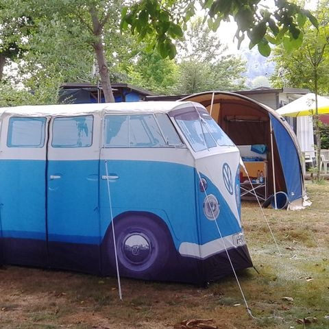 Kampeerplaats - pakket 1 persoon 1 tent/caravan/kampeerauto