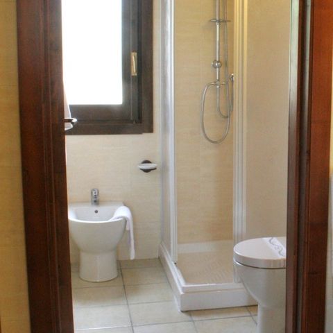 Apartment 4 persons - Garden view 4 adults - 1 room with double bed + 2 extra beds (including breakfast)