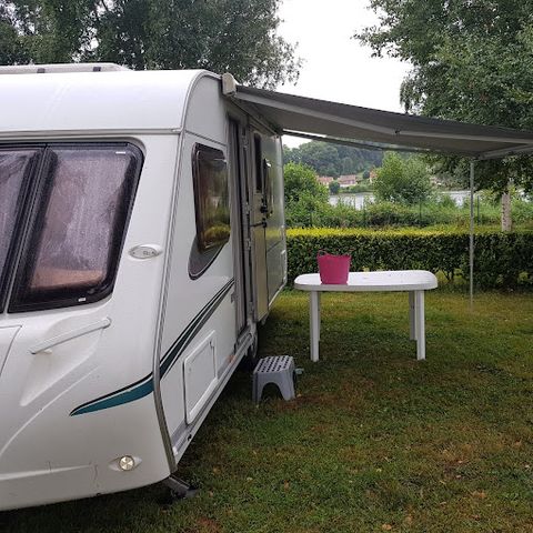 PARZELLE - Natur - Zelt oder Wohnwagen