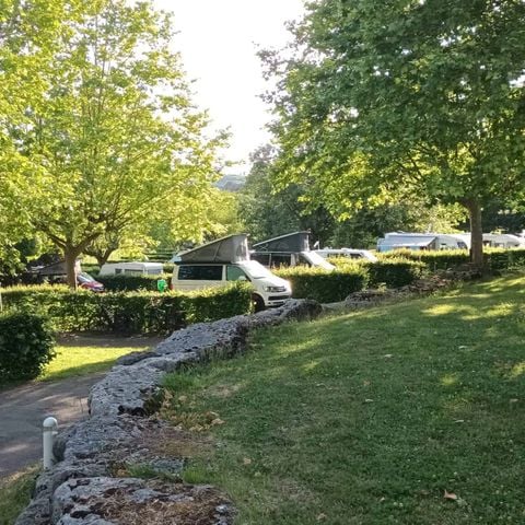 Camping Au Coeur des Vignes - Camping Jura - Image N°3