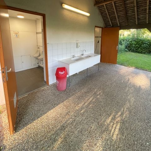 STAANPLAATS - Tent / caravan bestaande uit 1 voertuig + 2 personen