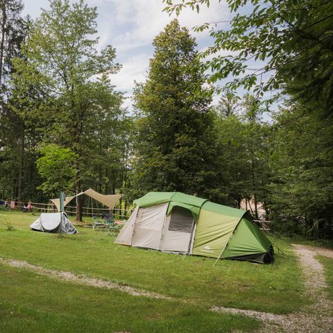 Pitch - Tent pitch - River view