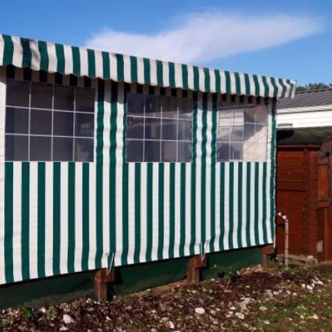 Stacaravan 4 personen - XPR FAMILY - 30m² - 2 kamers + terras 4/5 pers.