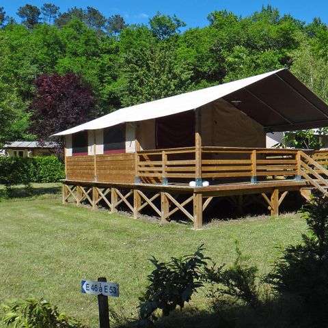 Canvas and wooden tent 5 persons - NIAGARA Lodge 40m² with bathroom (Saturday to Saturday)