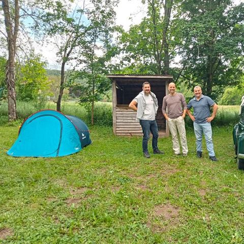 PLOT - Bare pitch for tent + 1 vehicle