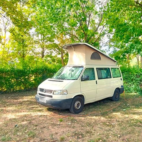 STAANPLAATS - Standplaatsen voor caravans en bestelwagens