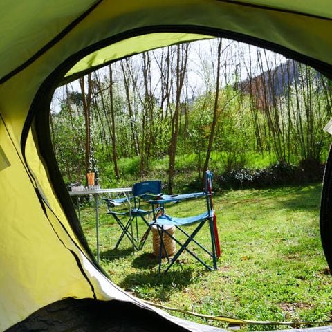 Pitch - VEHICLE + CARAVAN OR TENT / CAMPER